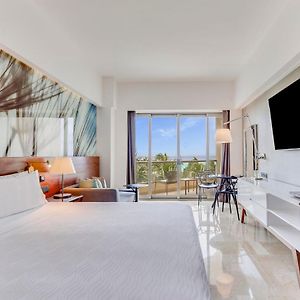 Premium King Room